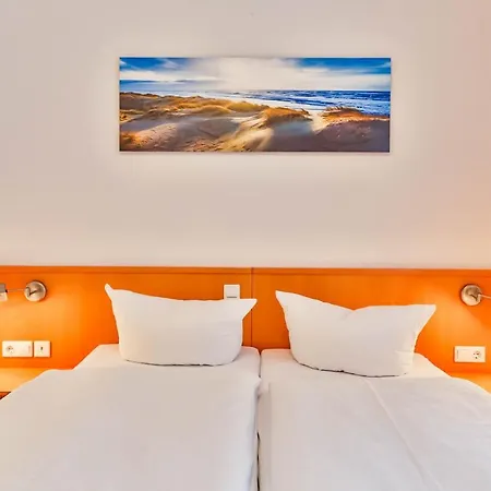 Daire Ostseerose Ein Strandkorb Ist Im Sommer Inclusive