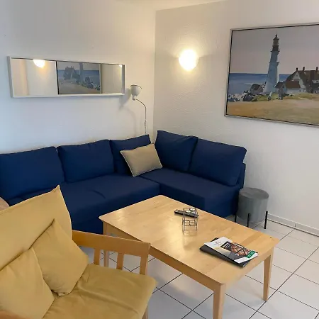 Ostseerose Ein Strandkorb Ist Im Sommer Inclusive *