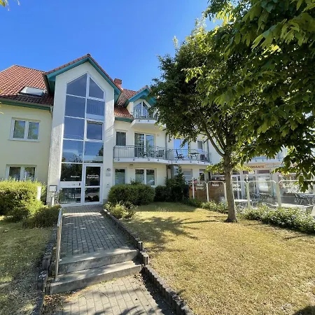 Ostseerose Ein Strandkorb Ist Im Sommer Inclusive Daire